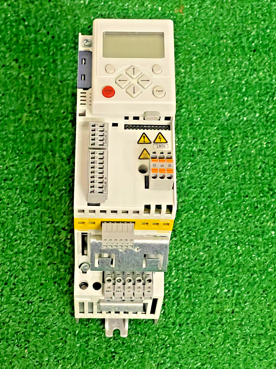 Lenze E84AVSCE2512SB0 Frequency Inverter Drive 8400 Series Stateline